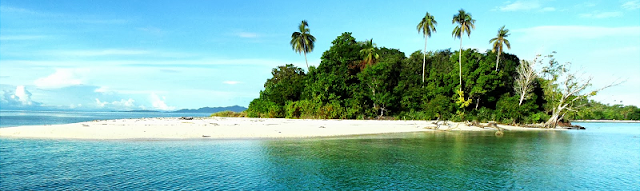 Pulau Lelei dan Pulau Guraici ialah salah satu primadona Halmahera Selatan yang ramai dik Pulau Lelei & Pulau Guraici - Wisata di Wilayah Kayoa (Halmahera Selatan)