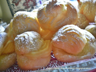 NMY- House of Satay: Cream Puff with Custard Filling.