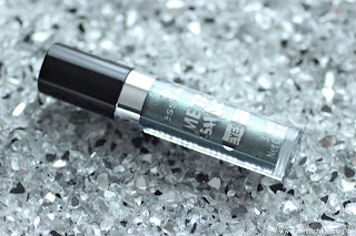 Review: 13 essence Update Produkte - Metal Shock Eyeshadow - www.annitschkasblog.de