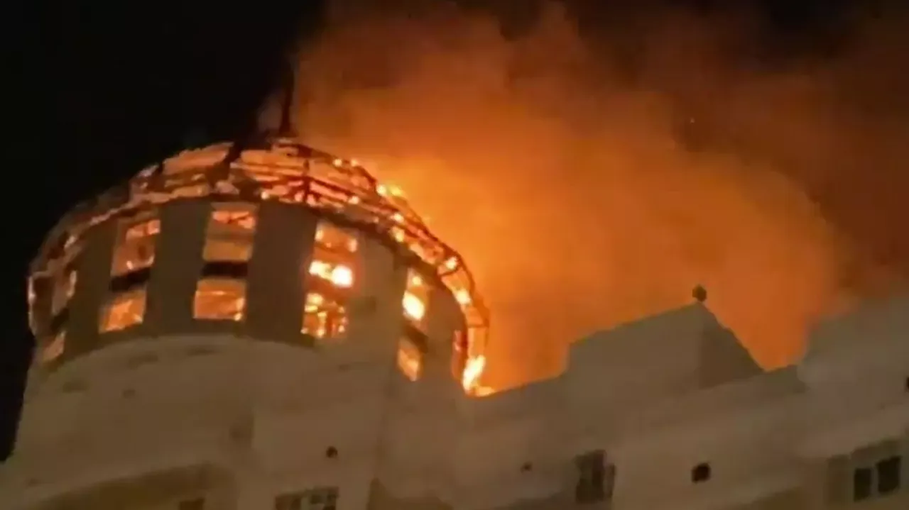 فيديو: اندلاع حريق في مبنى شاهق في بيلجورود الروسية ولم يبلغ عن وقوع إصابات