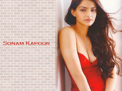 Hot Sonam Kapoor New Year Resolutions at Twitter 