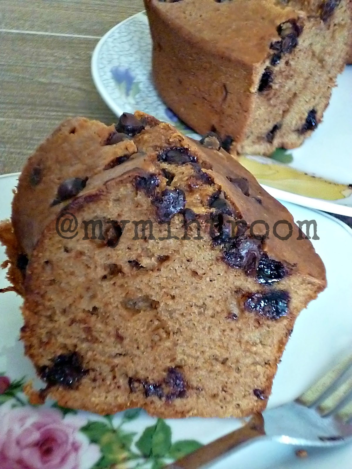 My mintroom: Banana Coffee Chocolate Chip Bundt Cake