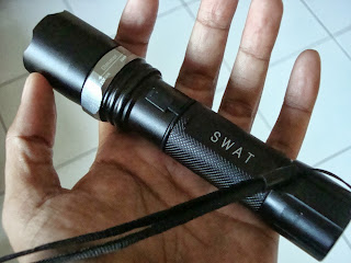 Lampu Senter LED SWAT