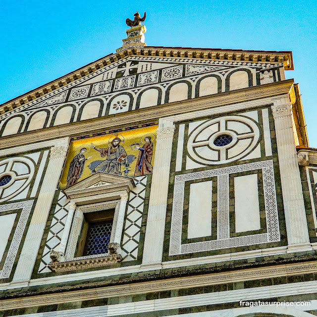 fachada da Igreja de San Miniato al Monte em Florença