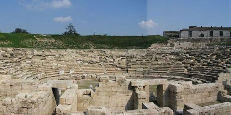 Μέσα στο 2024 η αποκατάσταση της σκηνής του Αρχαίου Θεάτρου Λάρισας