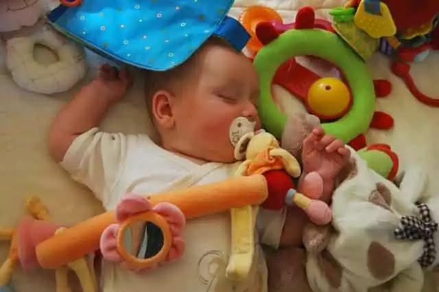 Tips for using a pacifier to keep your baby safe