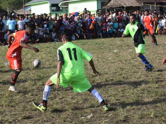 PS Teluti Baru Tanding PS Hanunete di Final Turnamen Bola TMMD Masohi