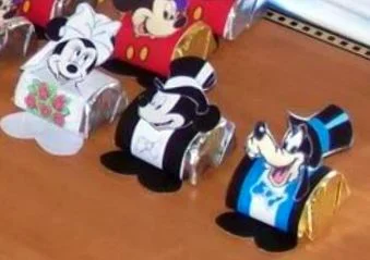 Boda de Minnie y Mickey: Envoltorios Especiales para Golosinas, para Imprimir Gratis. 