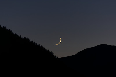 Bulan sabit ramadhan