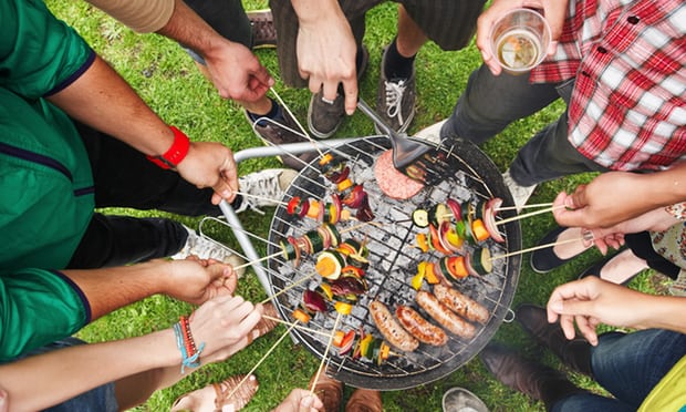 BBQ Ideas: How To Have A Gut-Friendly Barbecue & Stay Healthy This Season.