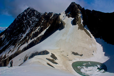 Roopkund, Misteri Danau Tengkorak Di Himalaya [ www.BlogApaAja.com ]