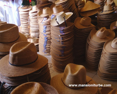 Sombreros Artesanales de Fibras Vegetales en Jarácuaro, Michoacán