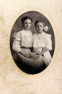 Found Photograph, Old Photo, Family History, Antiques, Genealogy