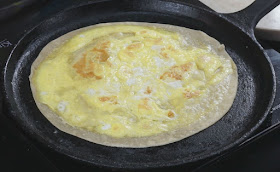 Cook-until-Golden-Spot-in-the-roti