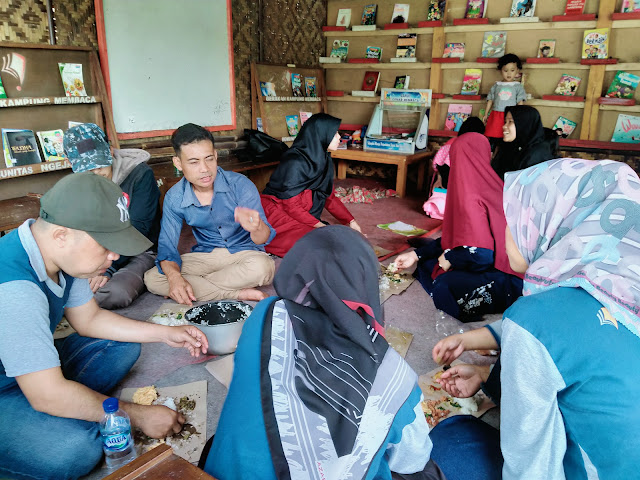 PKBM Celah Cahaya: Wadah Belajar Non-Formal Terbaik di Kampung Sukawangi, Garut