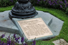 Dreaming Disney - Walk in Walt's Disneyland Footsteps