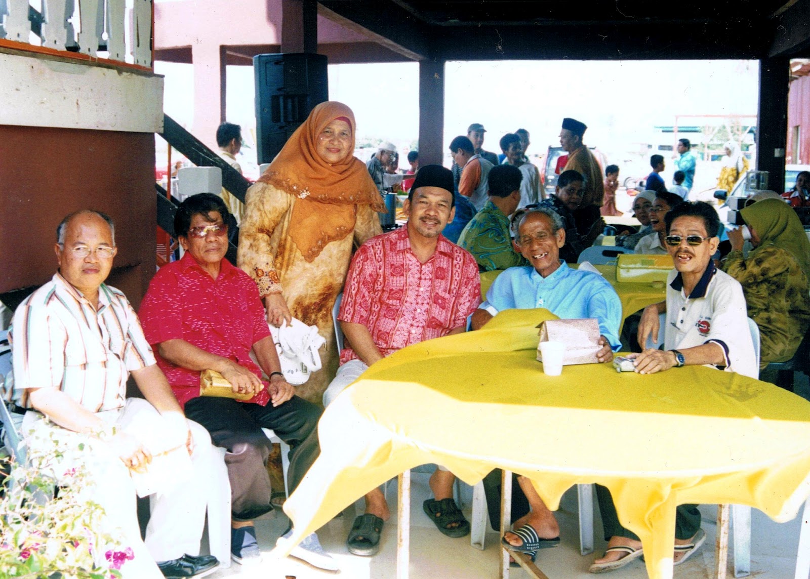 OMAR M. HASHIM (OMARA): Piee Rakan Seni Yang Lama Bersama Saya