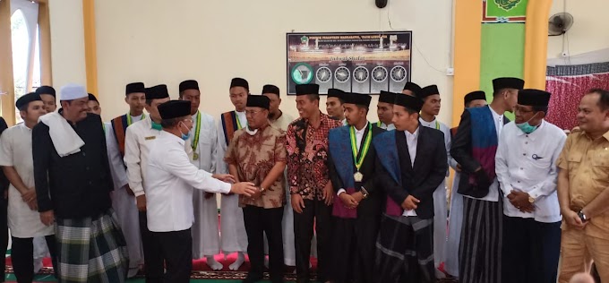 Empat Santri Madrasatul 'Ulum Lubuak Pua Dikukuhkan Jadi Tuanku