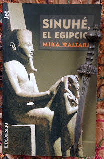 Portada del libro Sinuhé, el egipcio, de Mika Waltari