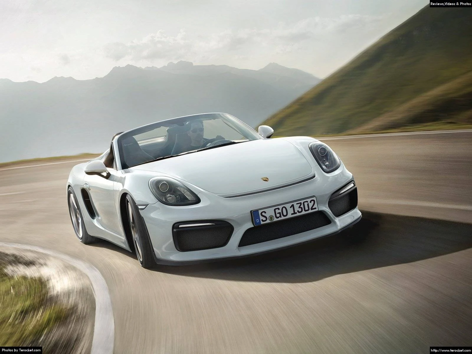 Hình ảnh xe ô tô Porsche Boxster Spyder 2016 & nội ngoại thất