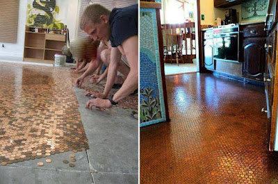 Wow the whole floor is covered with coins ! 