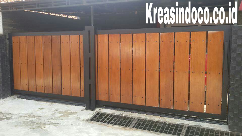  Pintu Pagar Besi Kombinasi Kayu Kamper Pemasangan Tebet 