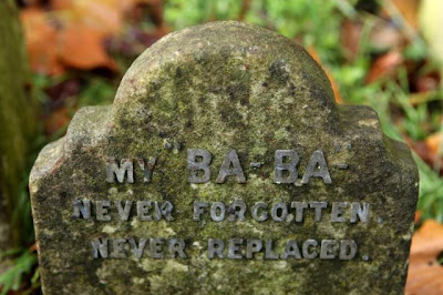 Pet Cemetery in Central London Seen On www.coolpicturegallery.us