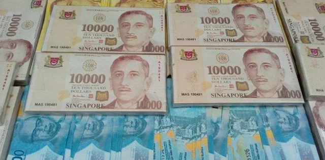 Lembaran 10.000 Dolar Milik Wiranto Sudah Tidak Edar, Sering Dikaitkan Dengan Pencucian Uang.