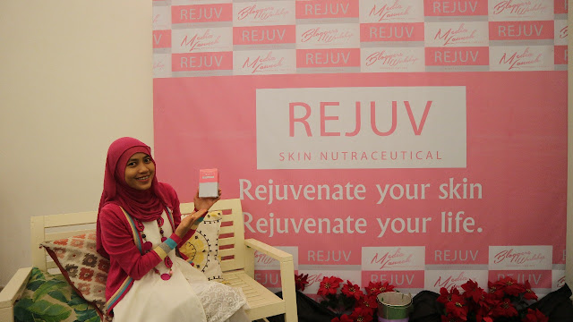 REJUV merupakan suplemen makanan untuk kecantikan kulit dari dalam dengan revolusi terbaru "photo protection" yang kaya akan phytoene & phytofluene yang bersumber dari tomat dan dipatenkan dengan nama Phytofloral yang mana bermanfaat dalam menjaga kesehatan kulit secara menyeluruh. 