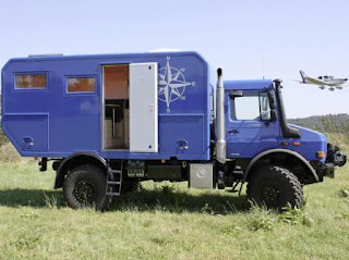 Mercedes-Benz Unimog U 4000 Camper