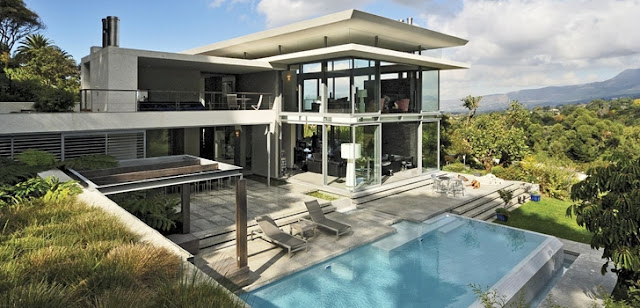 Picture of large modern home with breathtaking views
