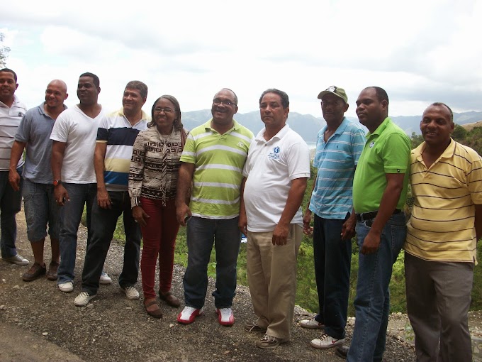 Realizan vigilia en defensa el río de Mucha agua en Cambita Garabitos