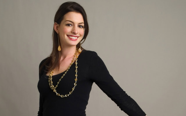 Anne Hathaway HD Wallpapers Free Download