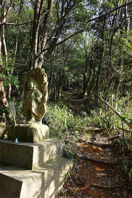 鳥取県米子市久米町 米子城跡 9号線登り口から