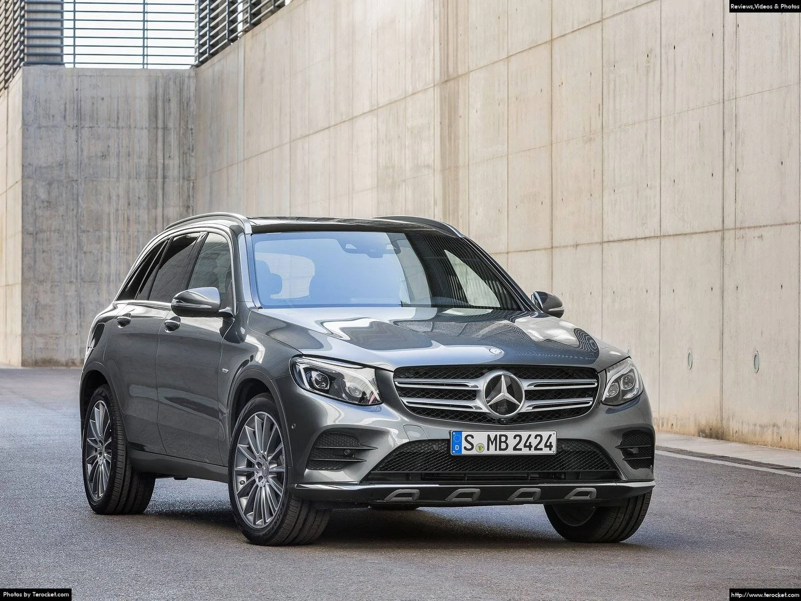 Hình ảnh xe ô tô Mercedes-Benz GLC 2016 & nội ngoại thất