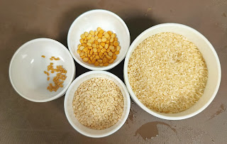 rice, urad dal, chana dal and methi seed