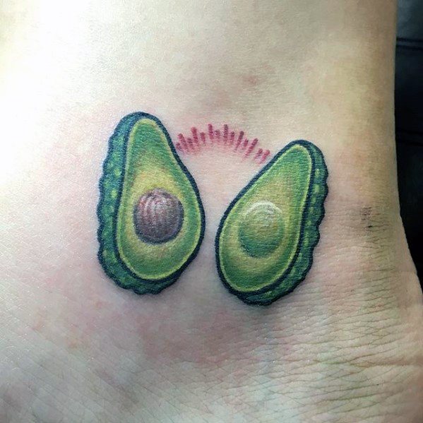 38 tatuagens de abacate para inspirar vocês!