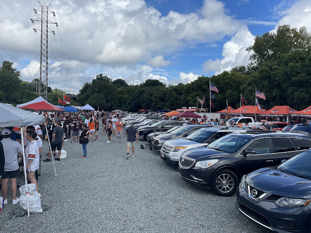 Tailgaters before the game.