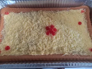 " Surinamese cheese cake, cake with a cheese topping"