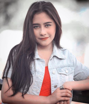 Prilly Latuconsina Mengatakan agar cepat keluar dari rumah sakit.