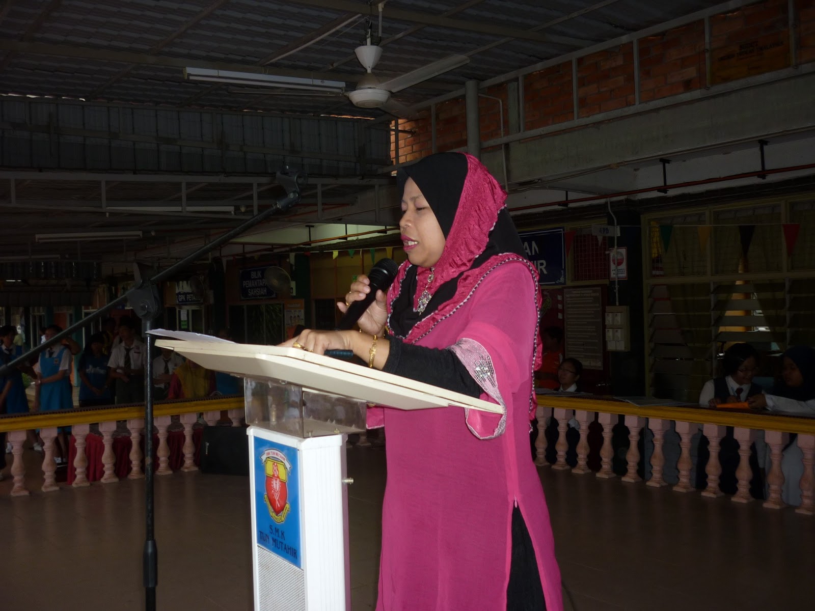 SMK TUN MUTAHIR : Majlis Penyampaian Bantuan Tahun Baru 