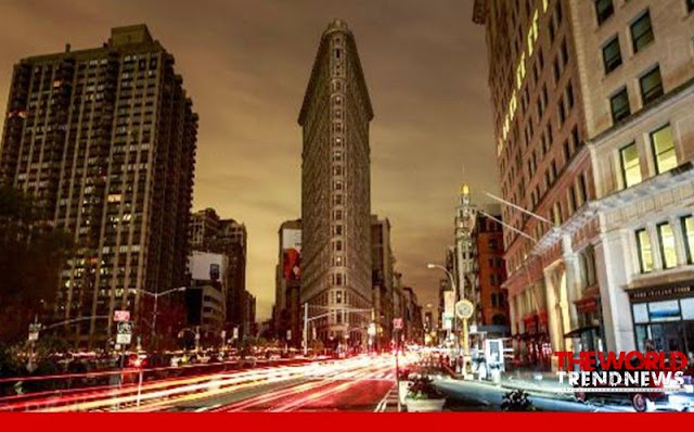 triangle shaped building tourist attraction, Flatiron Building  the triangle shaped building , ny, new york city, new york, 