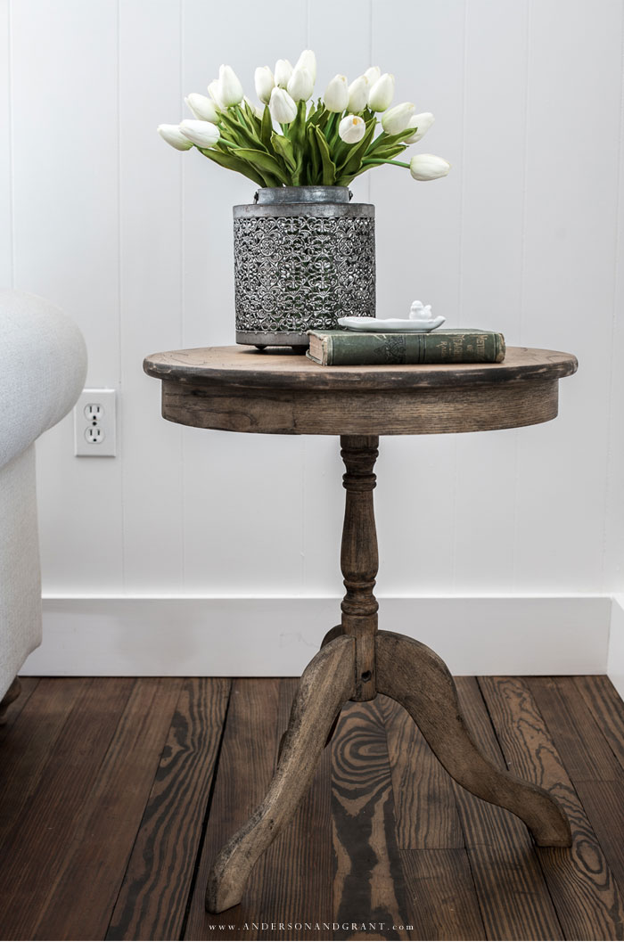 Wood accent table with tulips