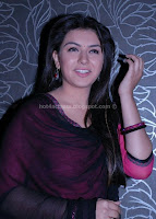 Hansika motwani gallery showing hot cleavage