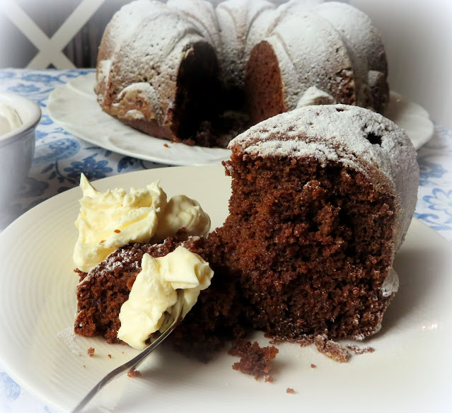 Gingerbread Cake with Lemon Cream