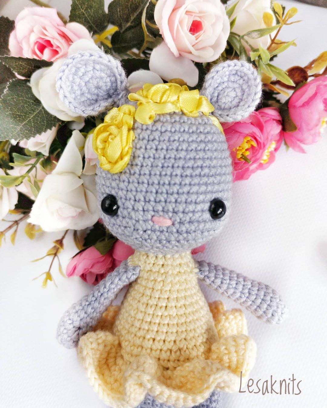Crochet mouse amigurumi