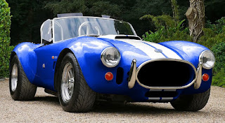 Reborn AC Cobra меняет большой V8 на электрическую трансмиссию с нулевым уровнем выбросов, которая предлагает до 617 л.с. и запас хода в 190 миль.