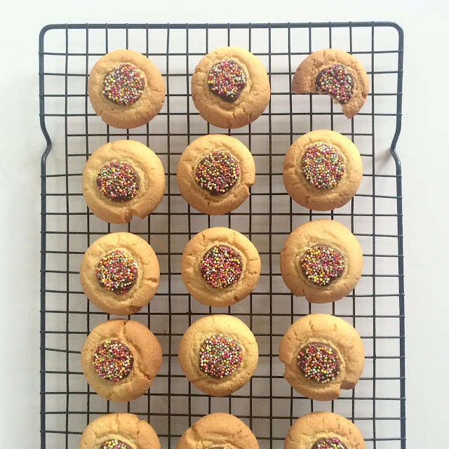 covered in freckles>> STARTS WITH CUPCAKES