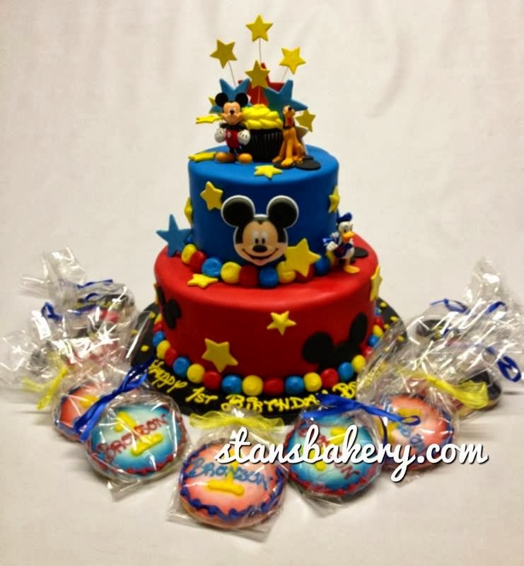 Leslie S Cool Cakes From Stan S Northfield Bakery Mickey Mouse Cake