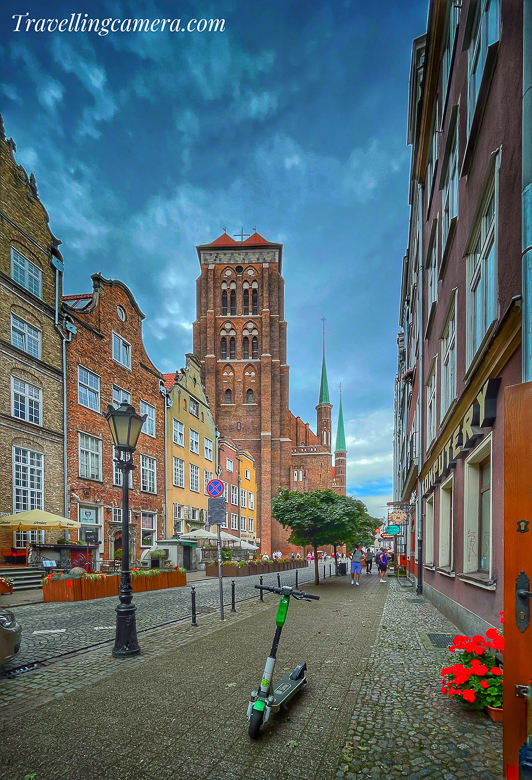 In the heart of the enchanting city of Gdańsk, Poland, rises a magnificent testament to faith, artistry, and history—the Basilica of St. Mary of the Assumption. This awe-inspiring cathedral, with its towering spires and rich spiritual heritage, has been a symbol of Gdańsk's enduring spirit for centuries. Join us on a journey as we explore the captivating world of the Basilica of St. Mary.